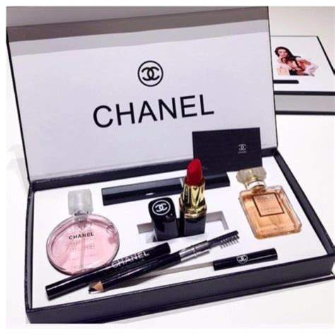 chanel gabrielle geschenkset|Chanel corporate gift set.